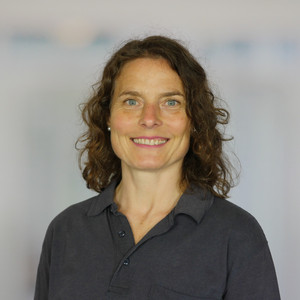 Potraitfoto von Violetta Minx, Diplom-Sportwissenschaftlerin mit dem Schwerpunkt Prävention und Rehabilitation im Immanuel Krankenhaus Berlin. Potraitfoto von Violetta Minx, Diplom-Sportwissenschaftlerin mit dem Schwerpunkt Prävention und Rehabilitation im Immanuel Krankenhaus Berlin.